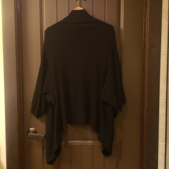 Red by Saks Fifth Avenue Open Front Cardgian - Picture 3 of 3